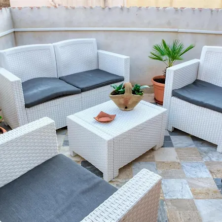 Bed & Breakfast Daphne 3*